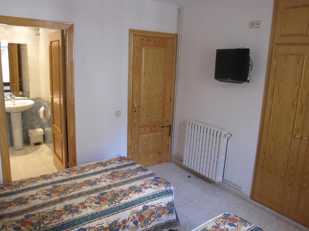 Fonda Agusti Hotel Esterri d'Àneu Camera foto